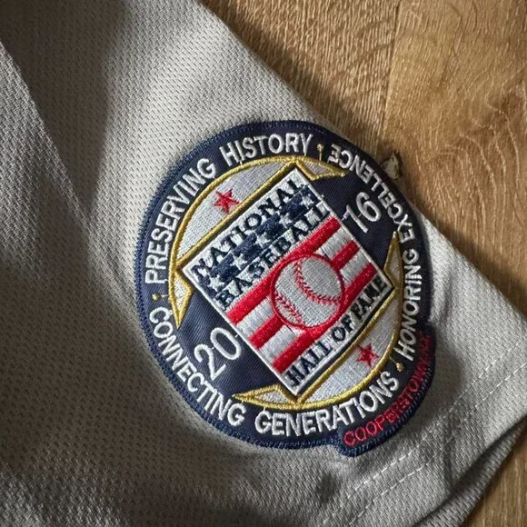 Ken Griffey Jr Seattle Mariners Jersey Majestic Sewn Patches 2016 HOF Size 44 - Picture 7 of 7